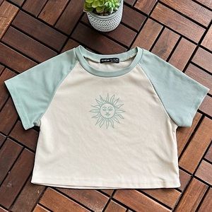 ✨EUC✨ SHEIN Crop Top - Women’s Small
